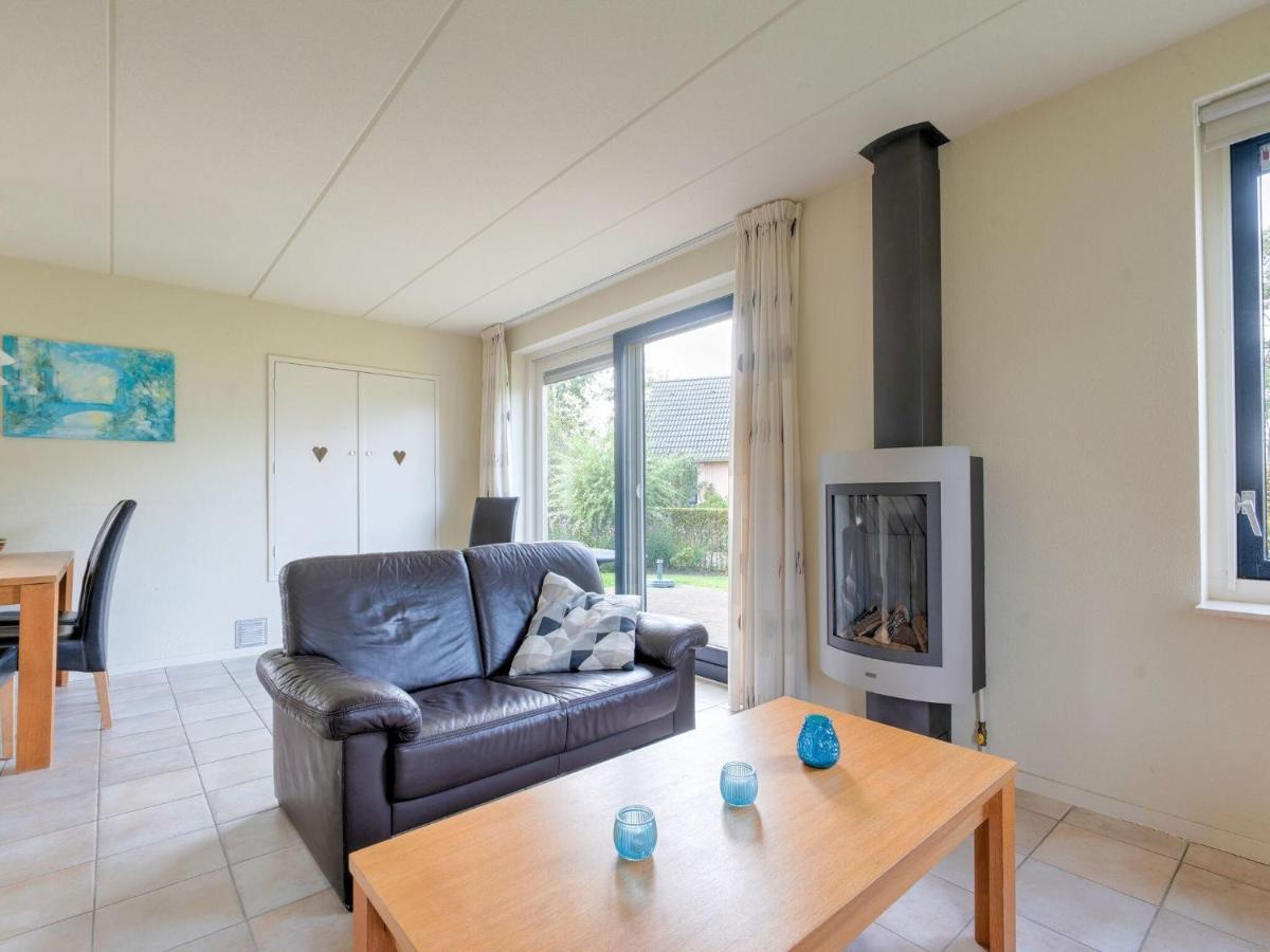 Serene Holiday Home In Gaasterl N Sleat Sondel Exterior photo